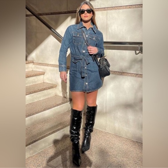 zara mini denim dress The @ZARA dress! Ho buy it its so perfect  Side zip closure and front buttons Zara | Dresses | Zara
